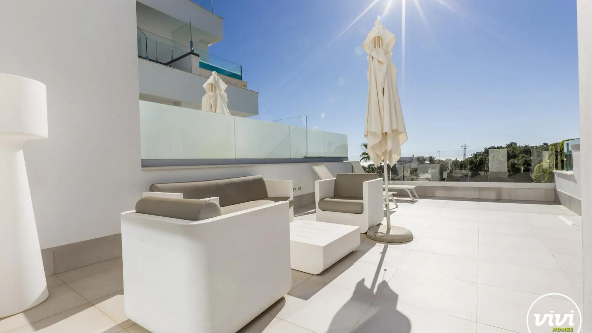 Vivi Homes - Palmera Pool, Sauna, Gym & Beach El Faro