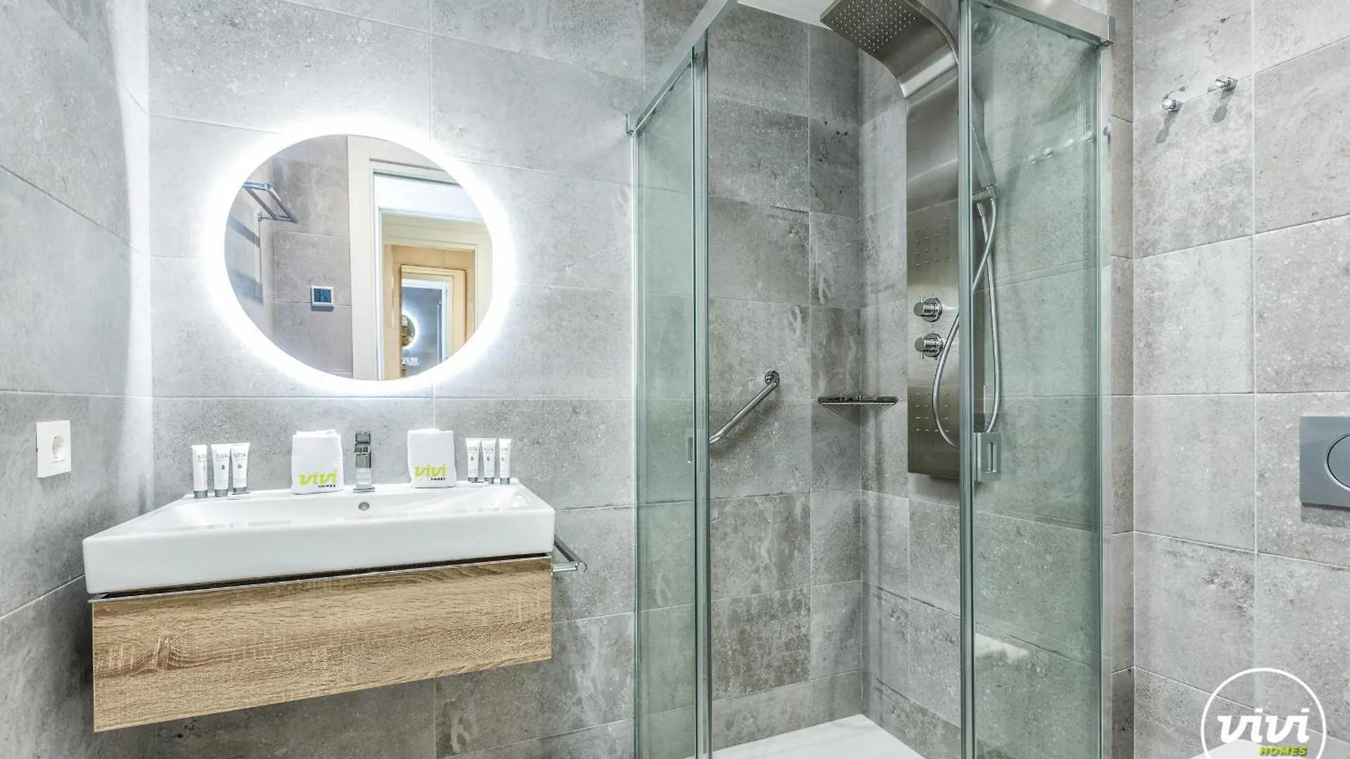 Vivi Homes - Palmera Pool, Sauna, Gym & Beach El Faro