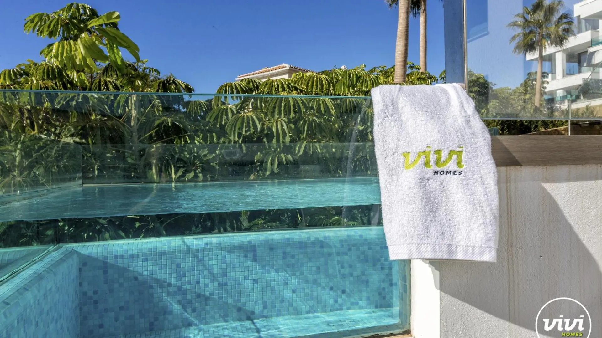 Апартаменты Vivi Homes - Palmera Pool, Sauna, Gym & Beach El Faro Испания