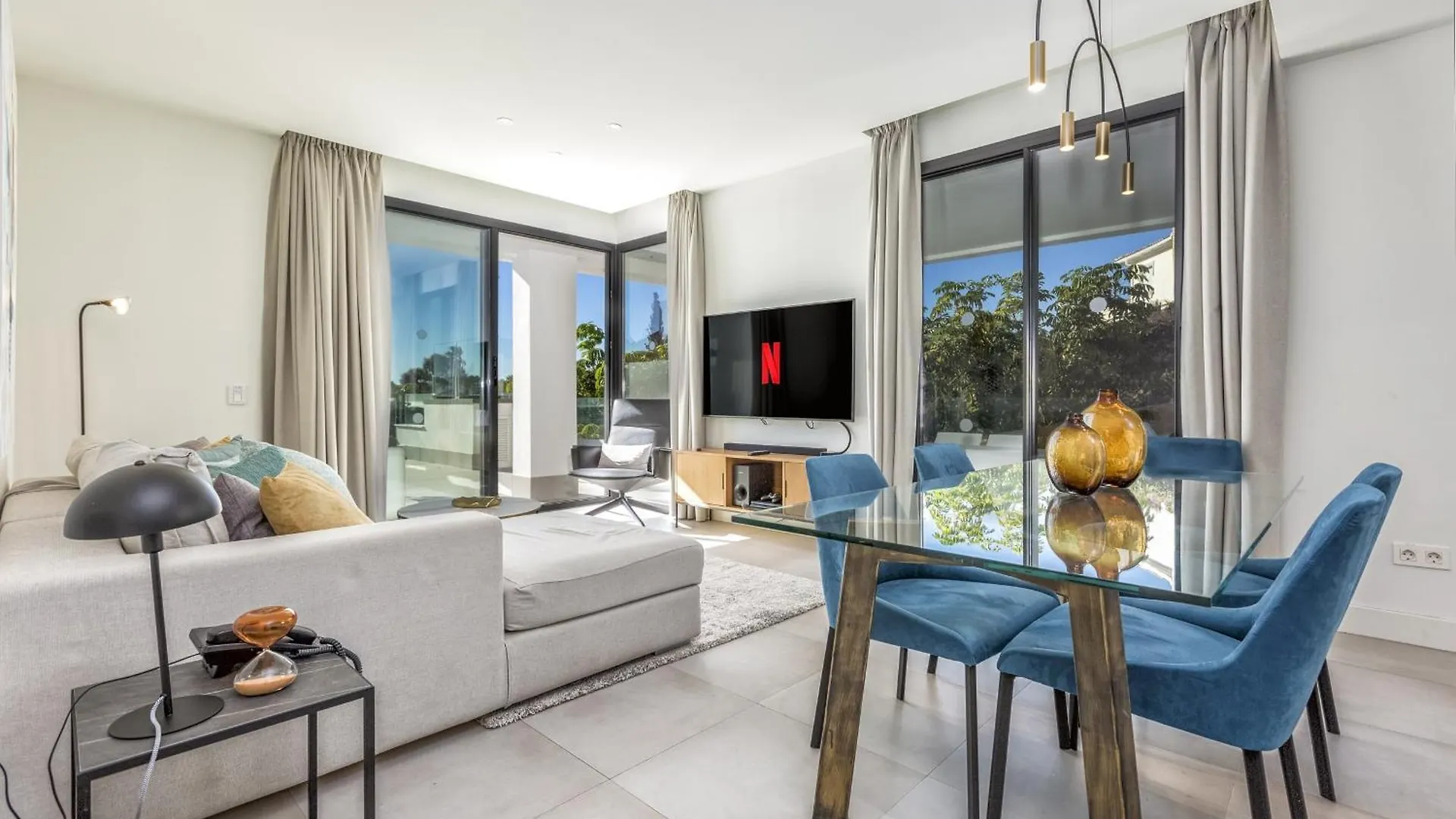 Vivi Homes - Palmera Pool, Sauna, Gym & Beach El Faro